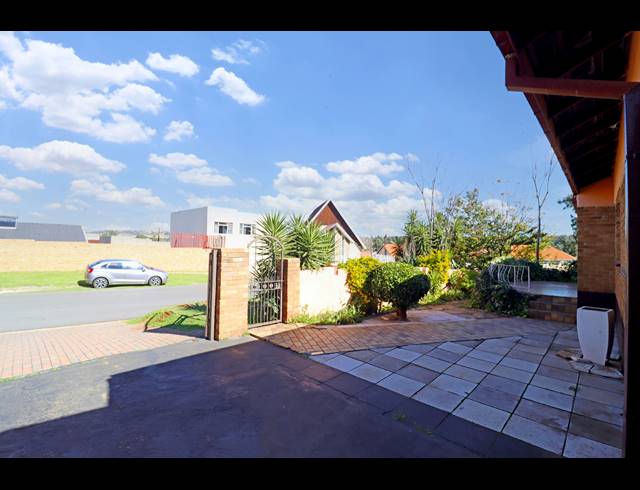 4 BEDROOM HOUSE FOR SALE IN BOSMONT